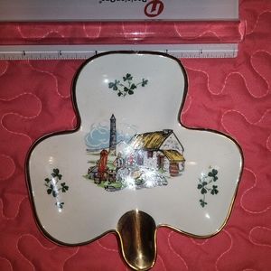 Vintage Carrigaline Pottery Co Clover